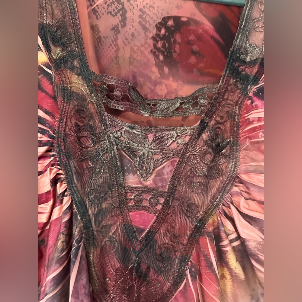 Apt. 9 Women's Coral-Pink Printed Short Sleeve Tunic with Lace Trim - Picture 2 of 4